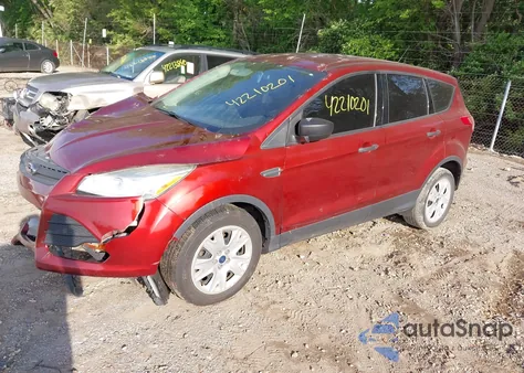 2015 Ford Escape S z USA, uszkodzony, nr VIN 1FMCU0F77FUA59467
